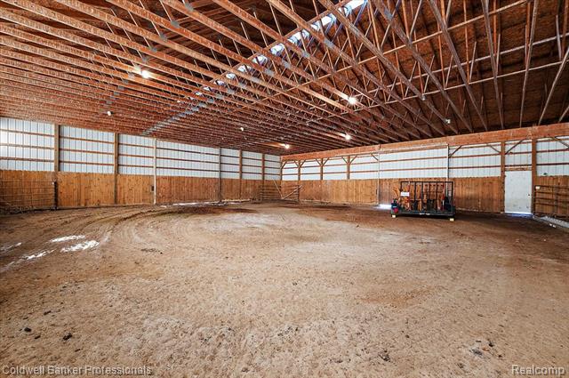 Builiding view fifty two for 8661 Turner, Imlay City, MI. 48444