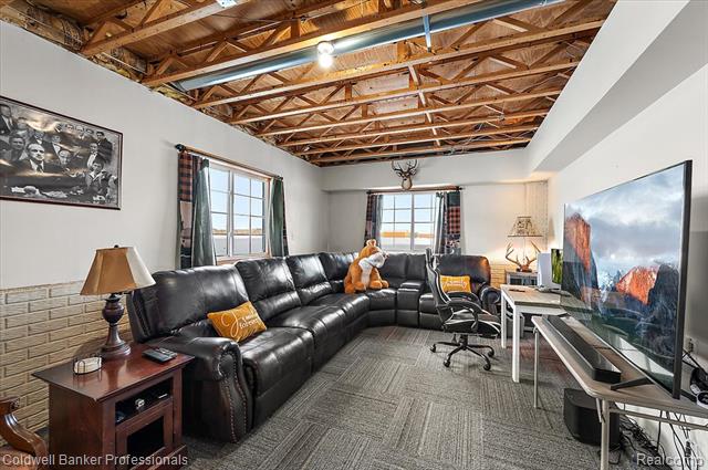 Builiding view forty one for 8661 Turner, Imlay City, MI. 48444