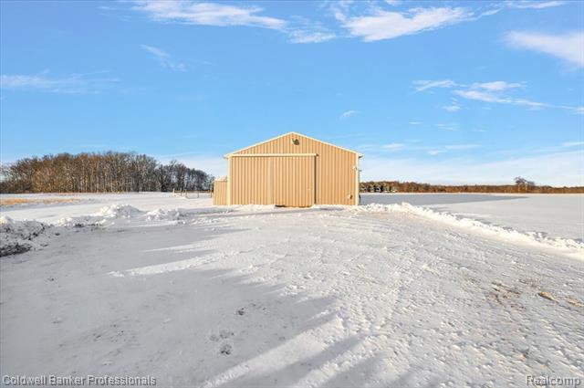 Builiding view forty six for 8661 Turner, Imlay City, MI. 48444