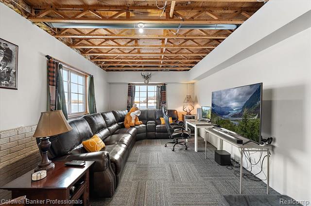 Builiding view forty for 8661 Turner, Imlay City, MI. 48444