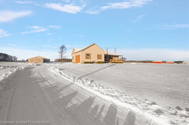 Builiding view one for 8661 Turner, Imlay City, MI. 48444