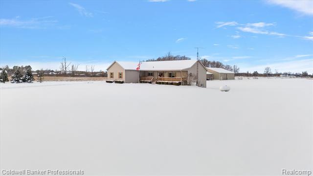 Builiding view seventy one for 8661 Turner, Imlay City, MI. 48444