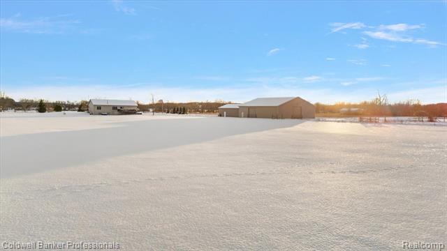 Builiding view seventy three for 8661 Turner, Imlay City, MI. 48444