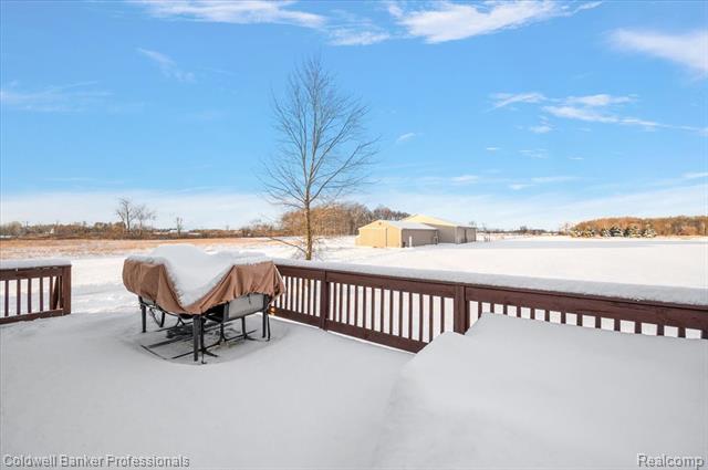 Builiding view sixty eight for 8661 Turner, Imlay City, MI. 48444