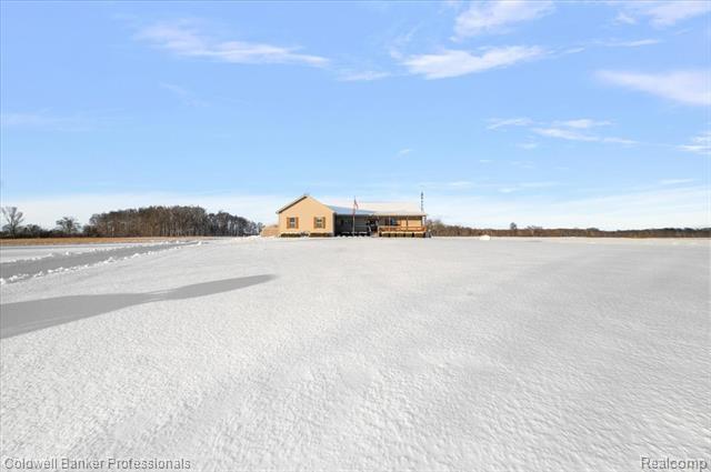 Builiding view sixty two for 8661 Turner, Imlay City, MI. 48444