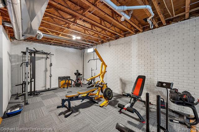 Builiding view thirty nine for 8661 Turner, Imlay City, MI. 48444