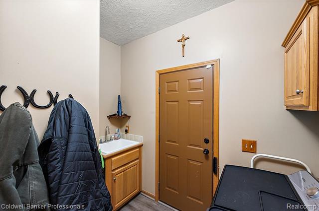 Builiding view thirty six for 8661 Turner, Imlay City, MI. 48444