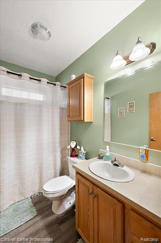 Builiding view thirty two for 8661 Turner, Imlay City, MI. 48444