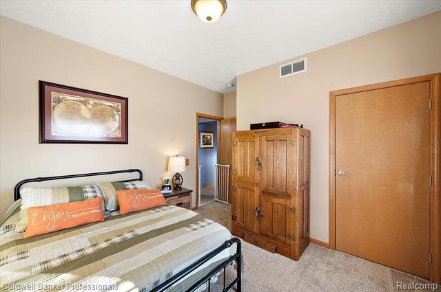 Builiding view thirty for 8661 Turner, Imlay City, MI. 48444