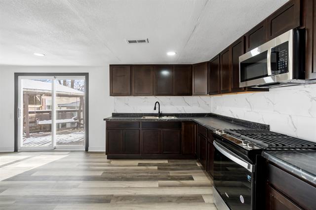 Builiding view twelve for 4109 Page, Michigan Center, MI. 49254