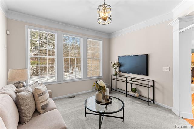 Builiding view eight for 7567 Windgate, West Bloomfield, MI. 48323