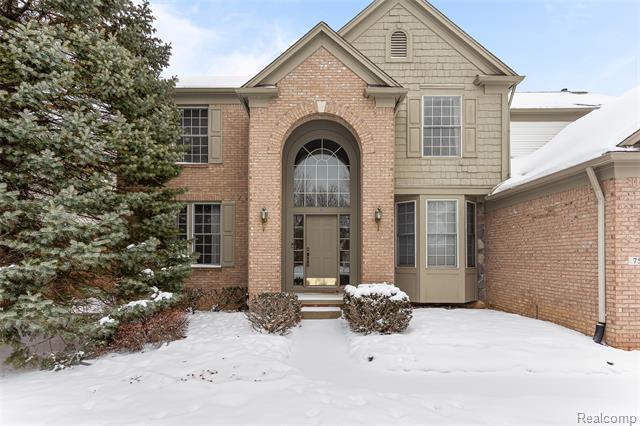 Builiding view forty one for 7567 Windgate, West Bloomfield, MI. 48323