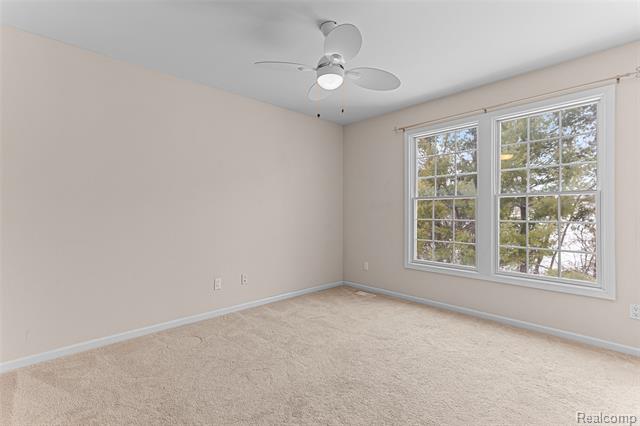 Builiding view thirty five for 7567 Windgate, West Bloomfield, MI. 48323