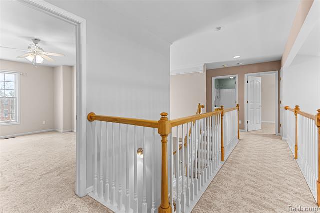 Builiding view thirty one for 7567 Windgate, West Bloomfield, MI. 48323