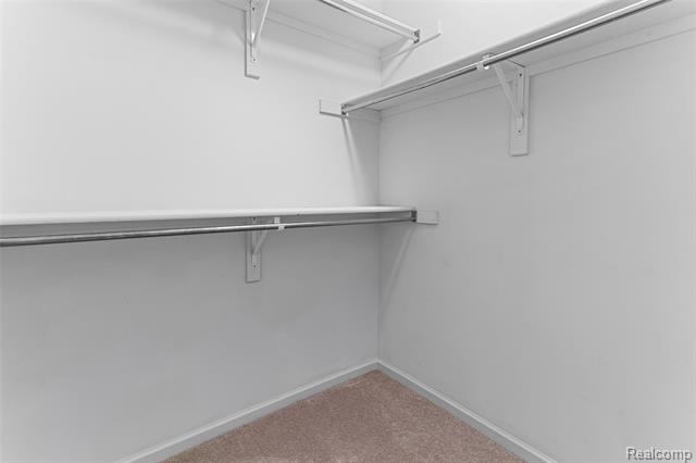 Builiding view thirty for 7567 Windgate, West Bloomfield, MI. 48323