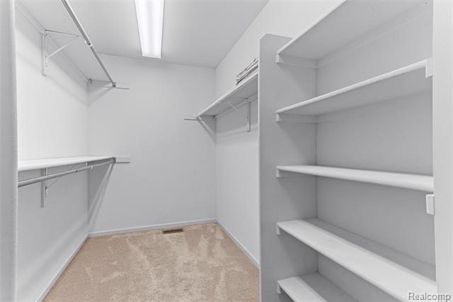 Builiding view twenty five for 7567 Windgate, West Bloomfield, MI. 48323