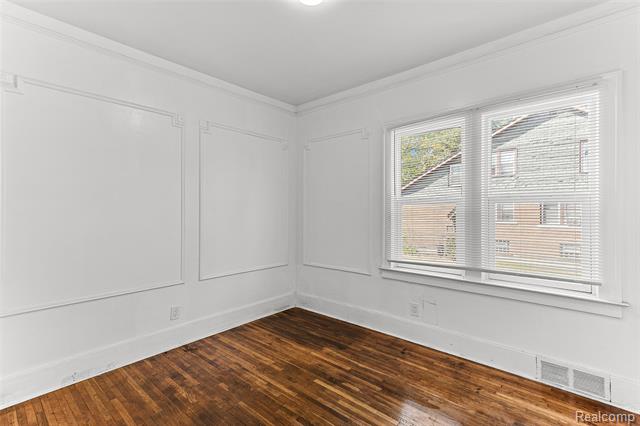 Builiding view eight for 4827 Gray, Detroit, MI. 48215