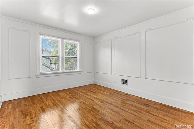 Builiding view fifteen for 4827 Gray, Detroit, MI. 48215