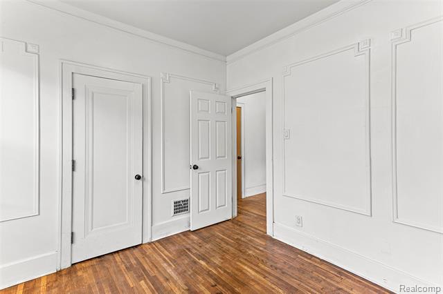 Builiding view nine for 4827 Gray, Detroit, MI. 48215