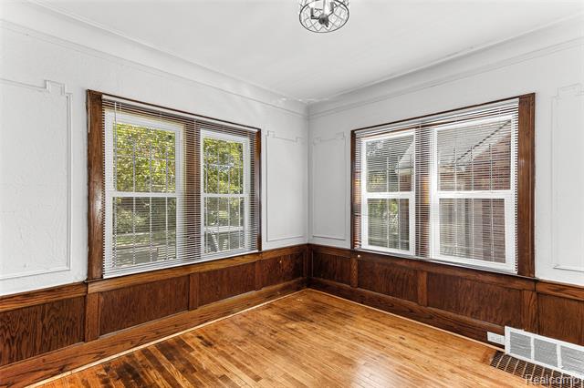 Builiding view six for 4827 Gray, Detroit, MI. 48215