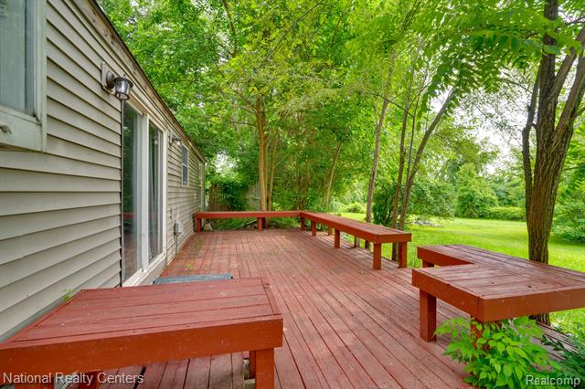 front view for 1054 E Mandeville Street, Burton, Mi. 48529