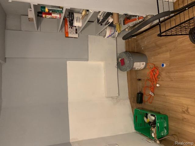 Builiding view nine for 405 W Lorado, Flint, MI. 48505