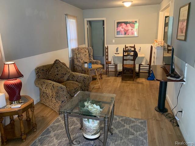 Builiding view one for 405 W Lorado, Flint, MI. 48505