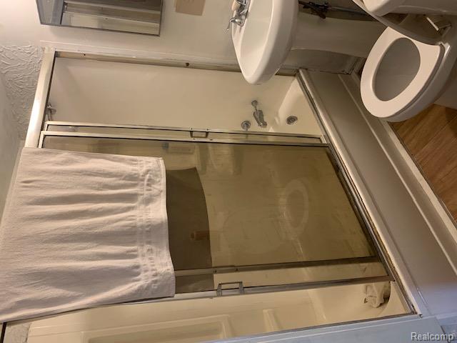 Builiding view seven for 405 W Lorado, Flint, MI. 48505