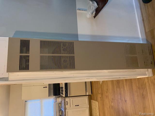 Builiding view ten for 405 W Lorado, Flint, MI. 48505