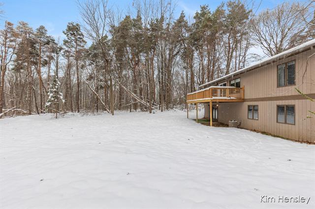 Builiding view fifty two for 4736 Burton, Grand Rapids, MI. 49546