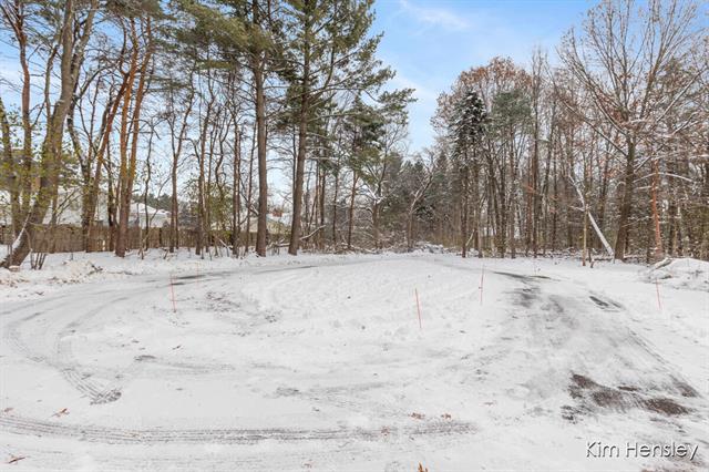 Builiding view fifty for 4736 Burton, Grand Rapids, MI. 49546