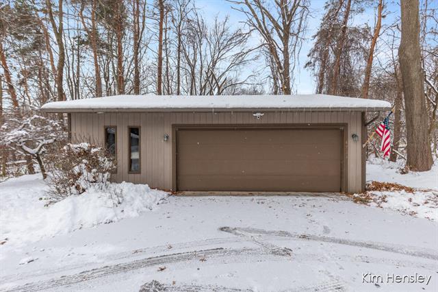 Builiding view forty eight for 4736 Burton, Grand Rapids, MI. 49546