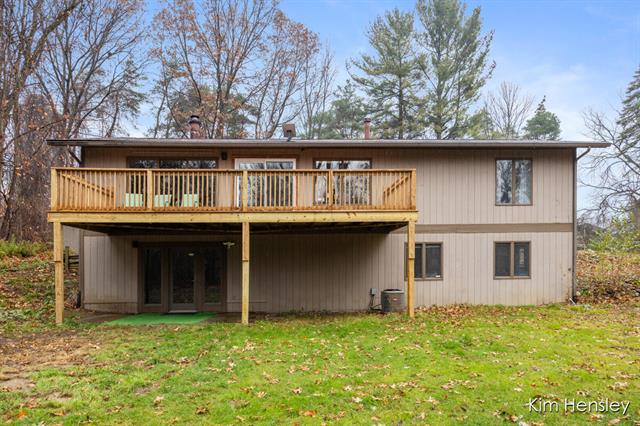 Builiding view forty four for 4736 Burton, Grand Rapids, MI. 49546