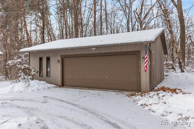 Builiding view forty nine for 4736 Burton, Grand Rapids, MI. 49546