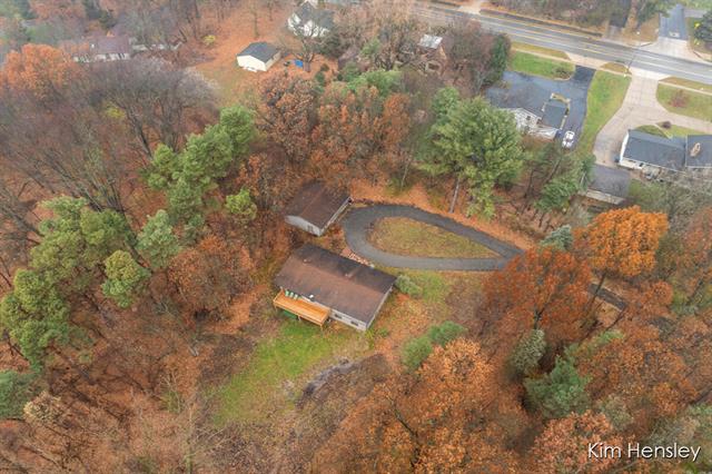 Builiding view forty seven for 4736 Burton, Grand Rapids, MI. 49546