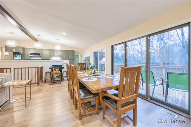 Builiding view seventeen for 4736 Burton, Grand Rapids, MI. 49546