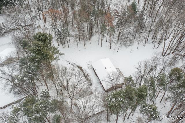 Builiding view sixty one for 4736 Burton, Grand Rapids, MI. 49546