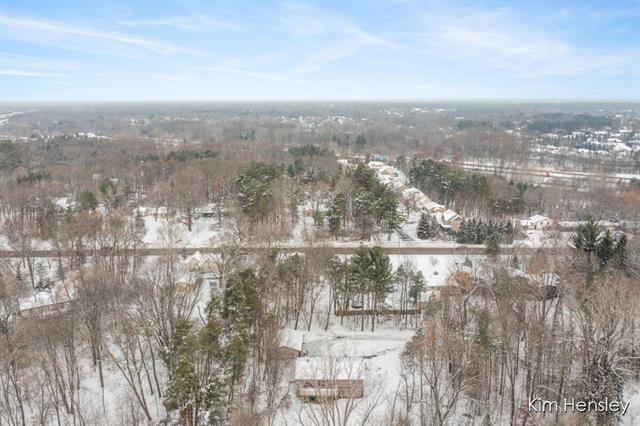 Builiding view sixty three for 4736 Burton, Grand Rapids, MI. 49546