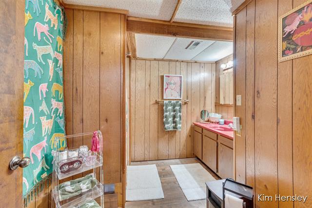 Builiding view thirty nine for 4736 Burton, Grand Rapids, MI. 49546