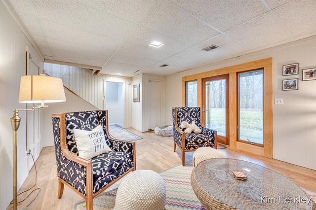 Builiding view thirty two for 4736 Burton, Grand Rapids, MI. 49546