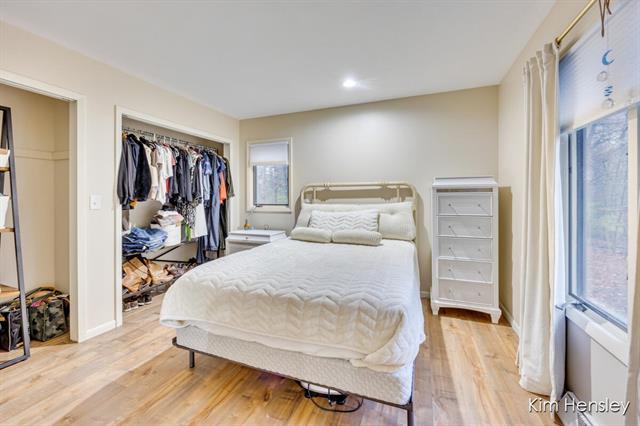 Builiding view twenty for 4736 Burton, Grand Rapids, MI. 49546