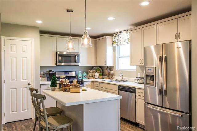 Builiding view seventeen for 58228 Kincaid, New Haven, MI. 48048