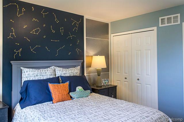 Builiding view six for 58228 Kincaid, New Haven, MI. 48048