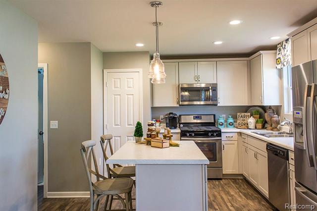 Builiding view twenty for 58228 Kincaid, New Haven, MI. 48048