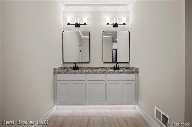 Builiding view forty one for 24599 Brookshire, Macomb, MI. 48042