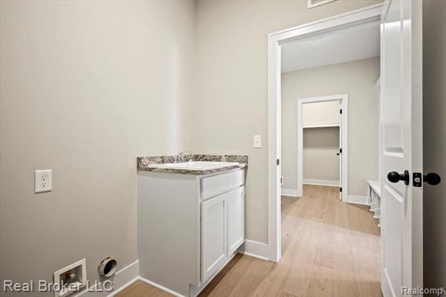 Builiding view thirty one for 24599 Brookshire, Macomb, MI. 48042