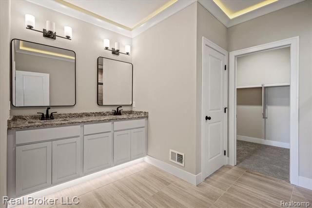 Builiding view thirty seven for 24599 Brookshire, Macomb, MI. 48042