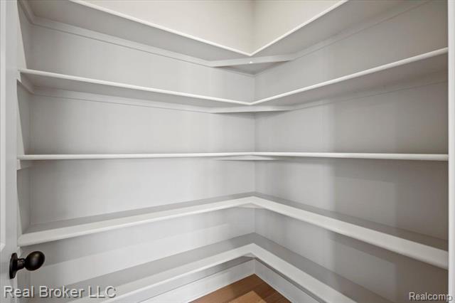 Builiding view twenty eight for 24599 Brookshire, Macomb, MI. 48042