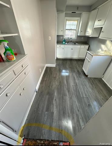 Builiding view four for 8525 Greenlawn, Detroit, MI. 48204