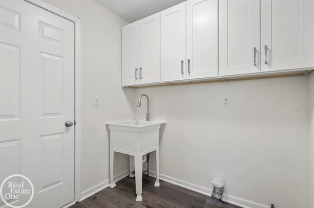 Builiding view eleven for 30601 Victoria, New Baltimore, MI. 48051